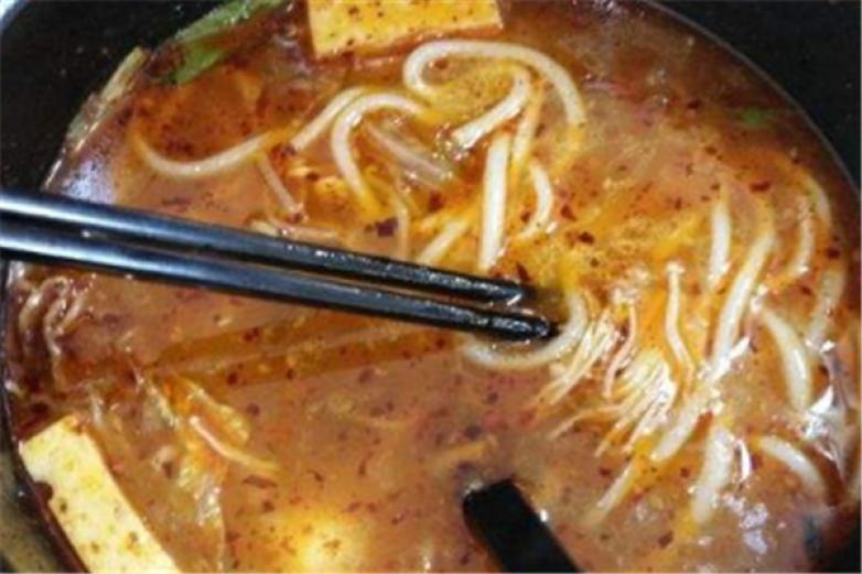 张师傅过桥米线